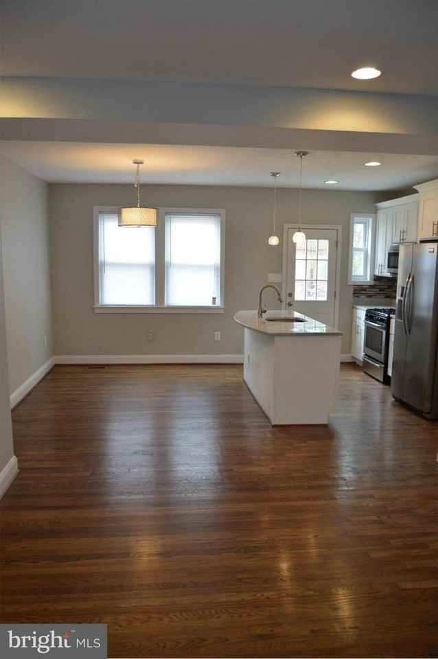 316 Division Ave Ne #NA - Photo 6 of 6