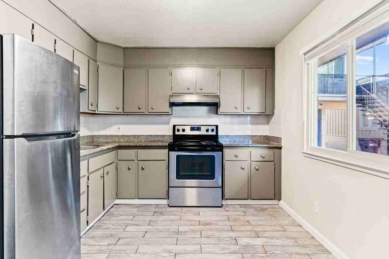 3256 Nicol Ave #02 - Photo 5 of 17