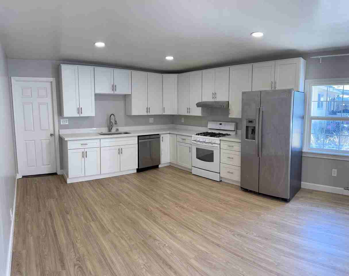 6339 10th Avenue #NA - Photo 3 of 8