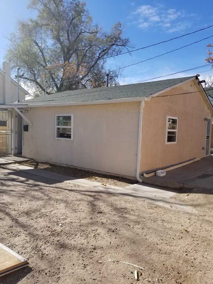 1815 E 8th St #NA - Photo 6 of 20