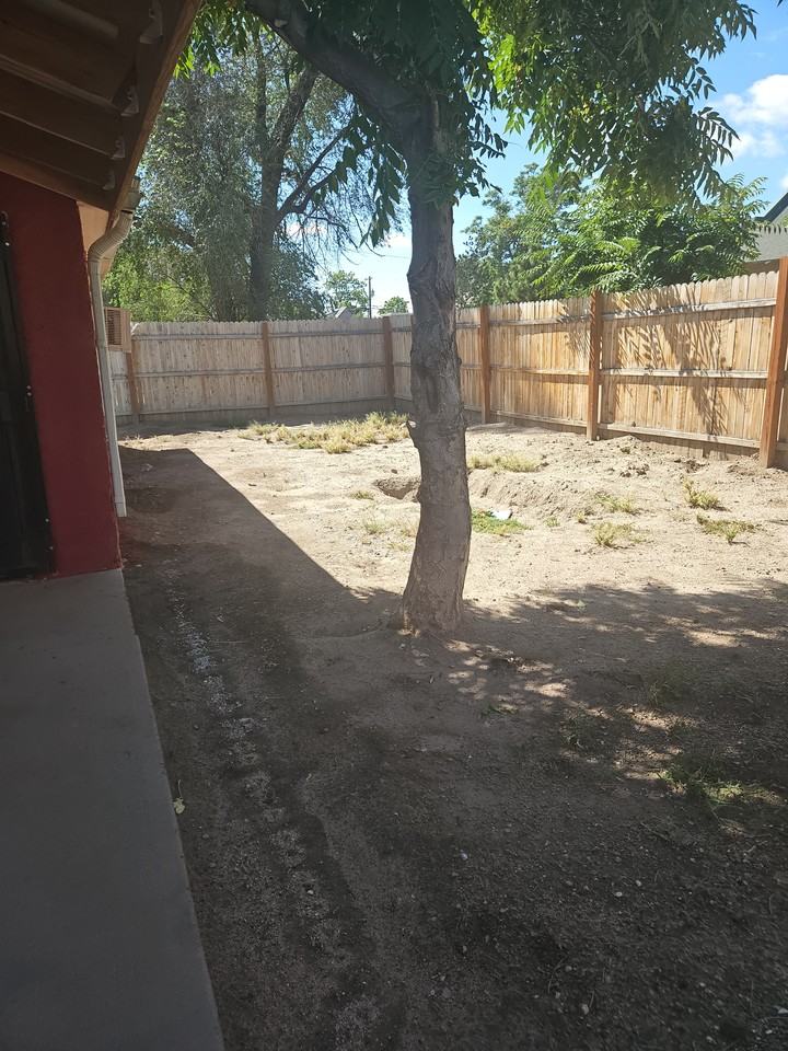 1815 E 8th St #NA - Photo 7 of 20