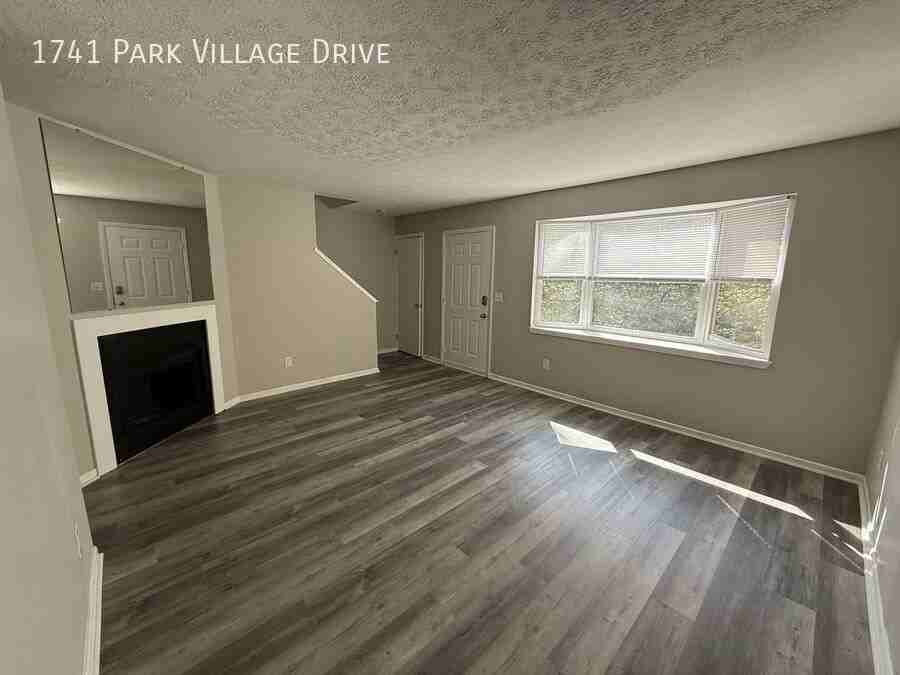 1741 Park Village Dr - Photo 3 of 19