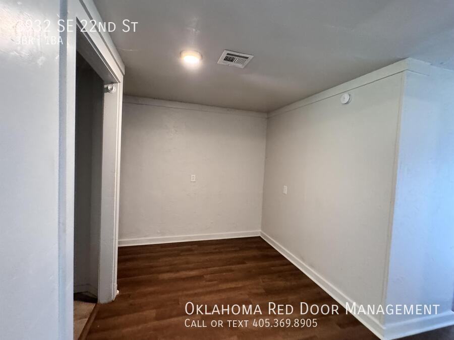 3932 Se 22nd St - Photo 3 of 15