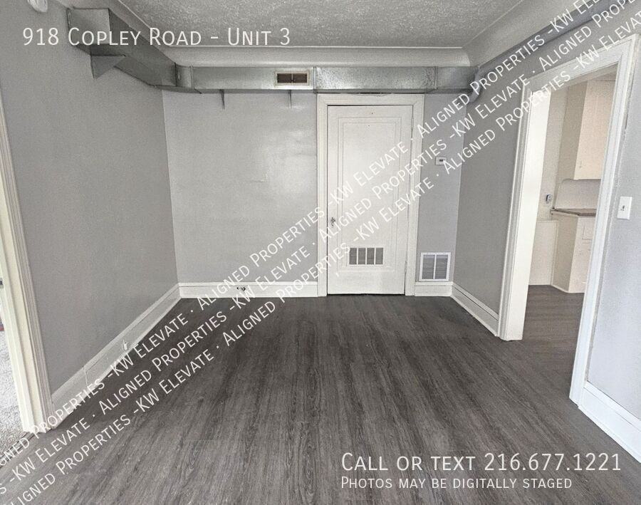 918 Copley Rd #3 - Photo 6 of 12