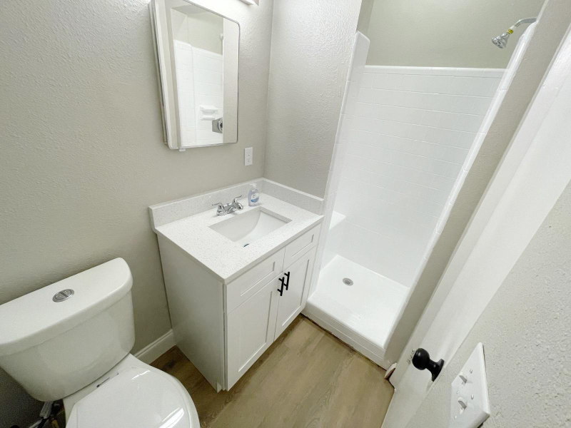 321 4th Street - Photo 3 of 6