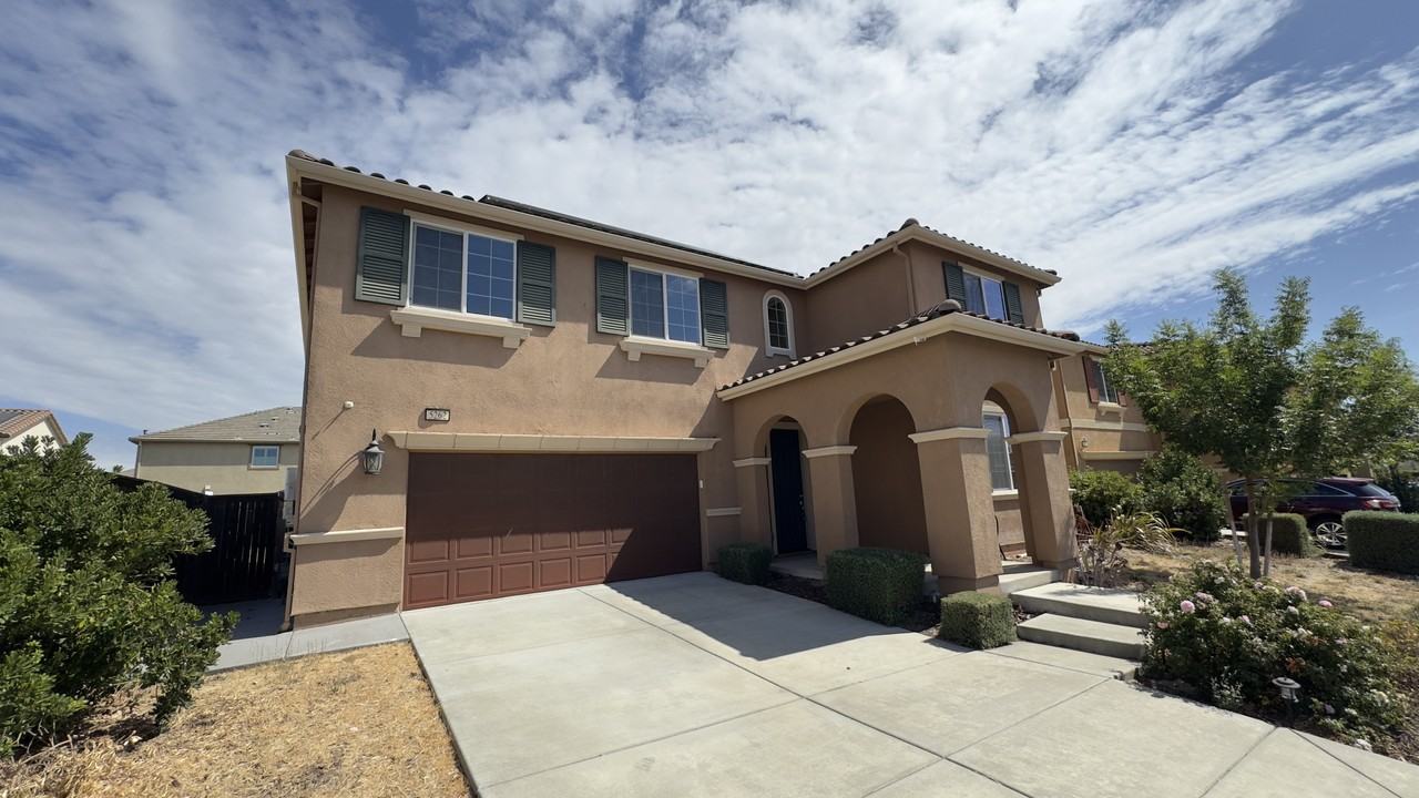 5262 Gillick Lane - Photo 2 of 30