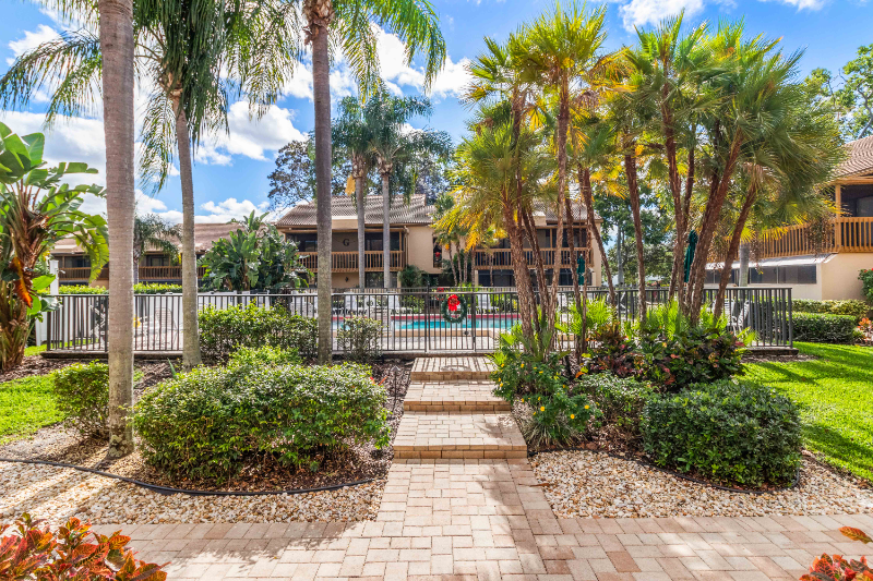 3075 Willow Green Drive - Photo 3 of 20