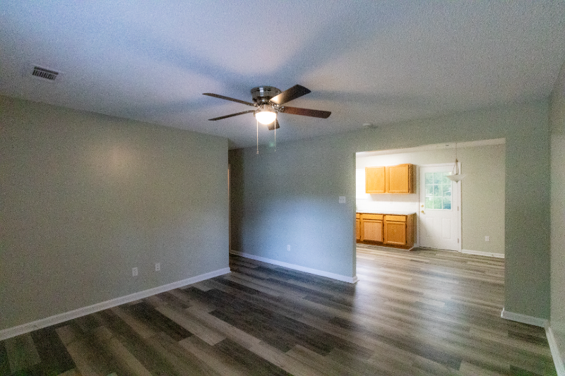 507 King Dr - Photo 2 of 15