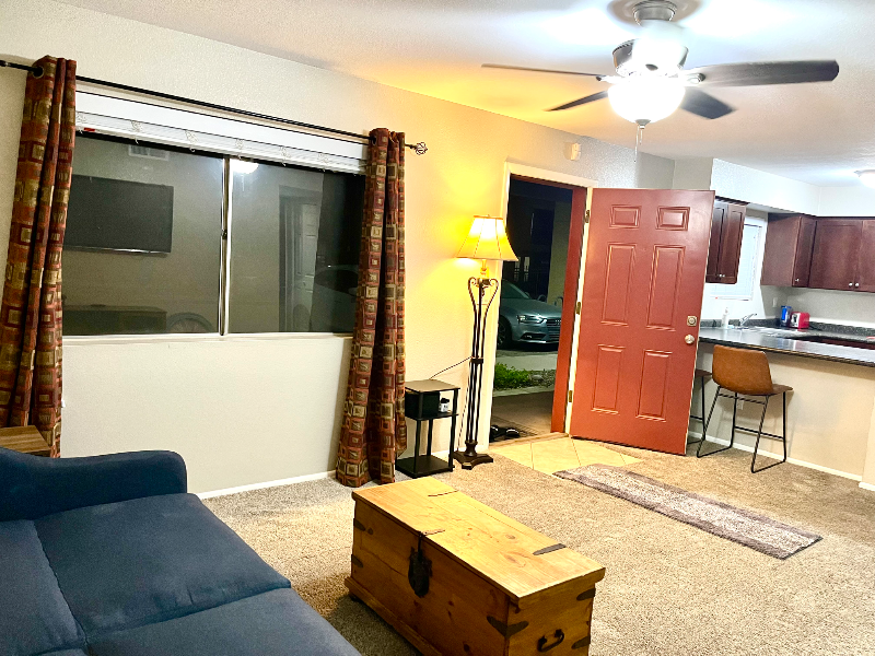 1014 E Spence Ave - Photo 7 of 47