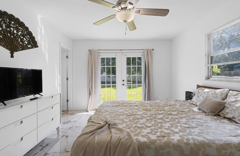 733 Se Academy Ln - Photo 4 of 8