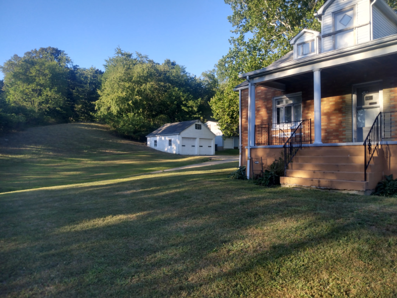 350 Cliff Rd - Photo 3 of 18