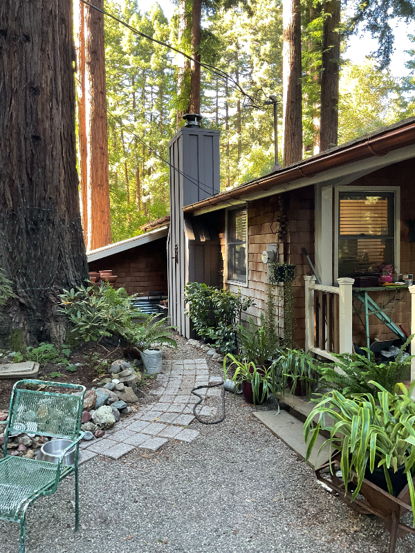 131 Redwood Way - Photo 3 of 17