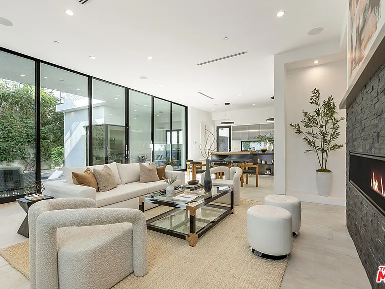 1621 N Fairfax Ave - Photo 2 of 20