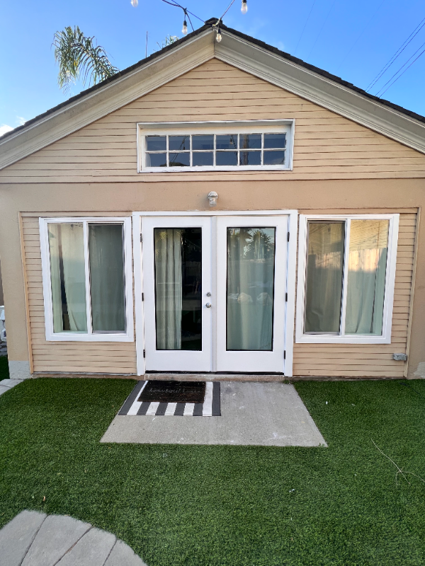 1421B 29th St - Photo 3 of 9