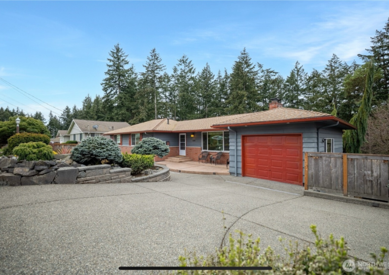 1626 Huson Dr - Photo 2 of 20