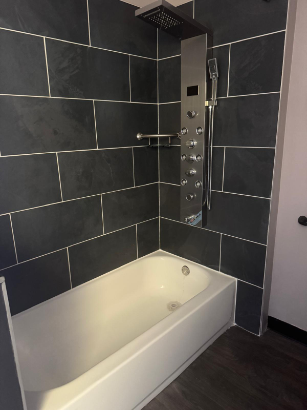 827 Burnet Ave #4 - Photo 5 of 9