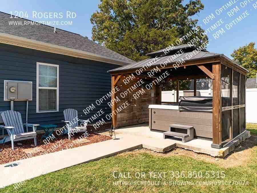 1204 Rogers Rd - Photo 2 of 43