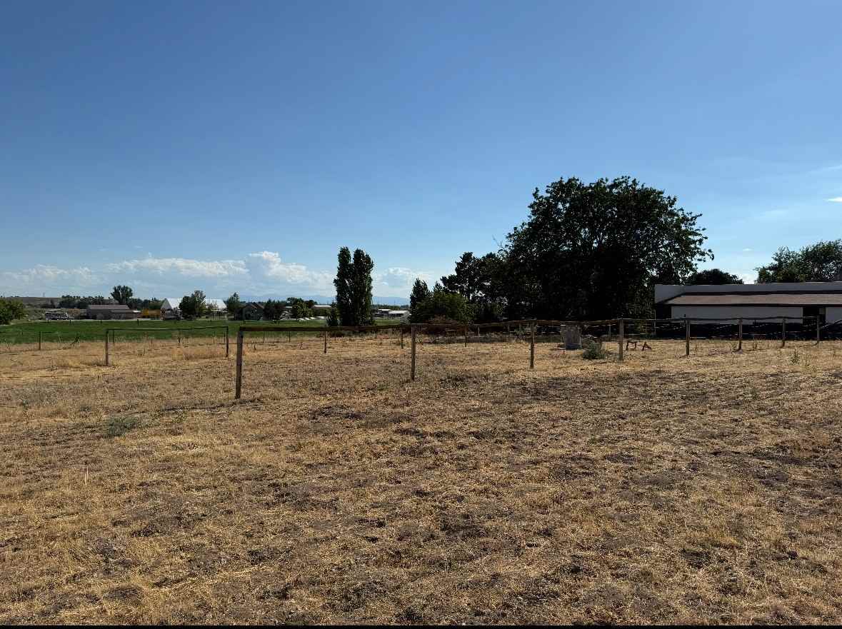 8300 1/2 Gantz - Photo 3 of 13