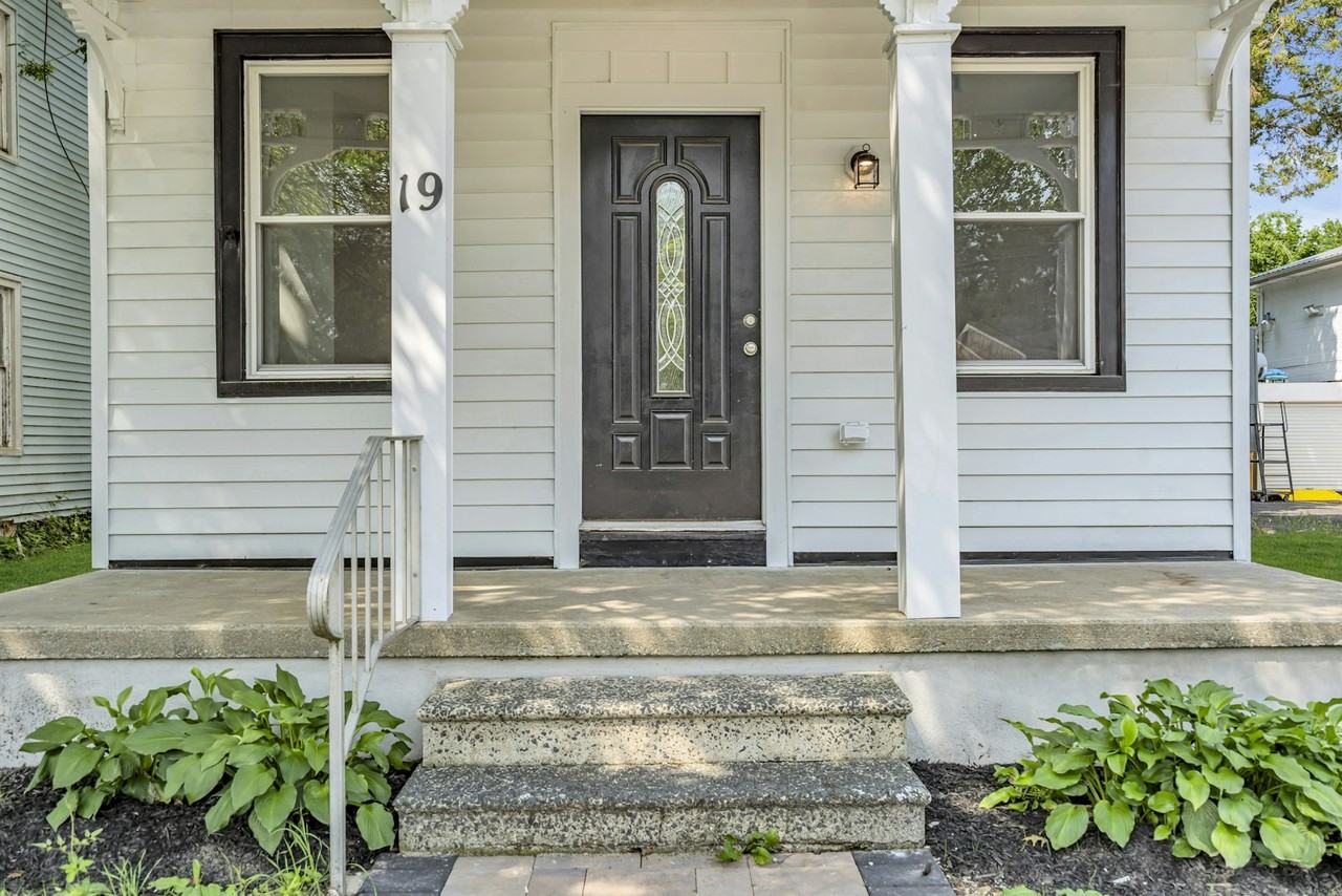 19 East Main Street - Photo 3 of 41