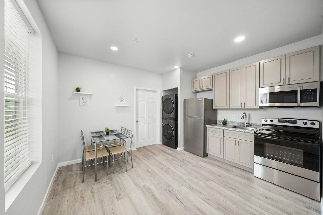 2813 Church St, Unit F - Photo 7 of 15