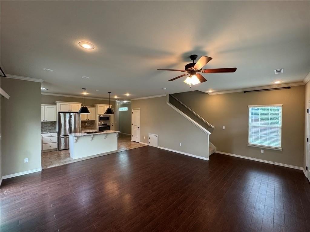 626 N Tennyson Ln - Photo 3 of 29