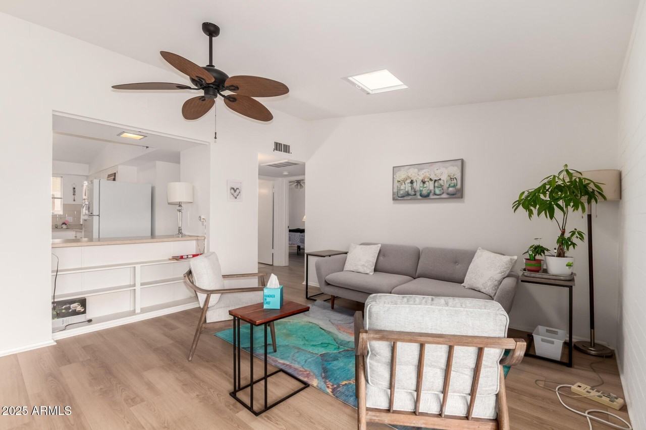 10641 W Oakmont Dr - Photo 4 of 17