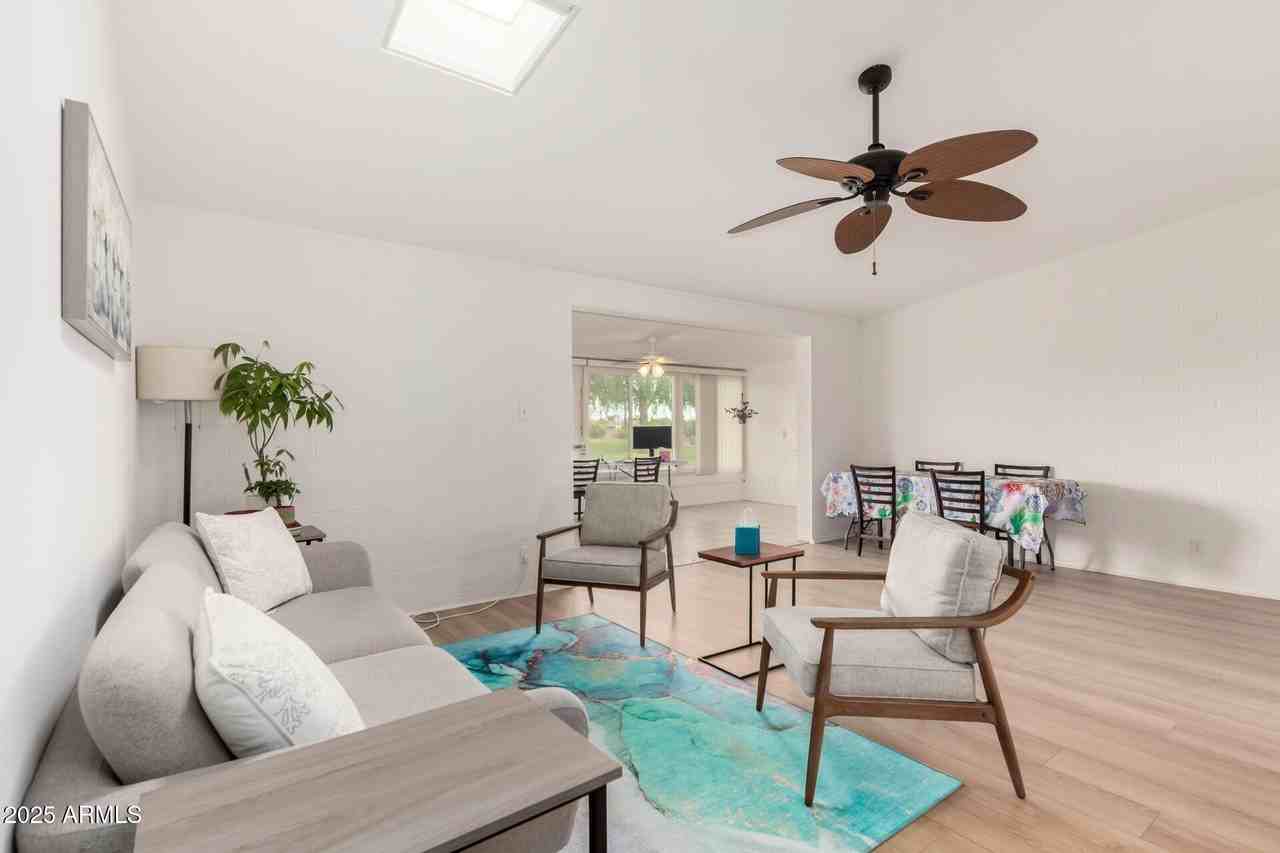 10641 W Oakmont Dr - Photo 5 of 17