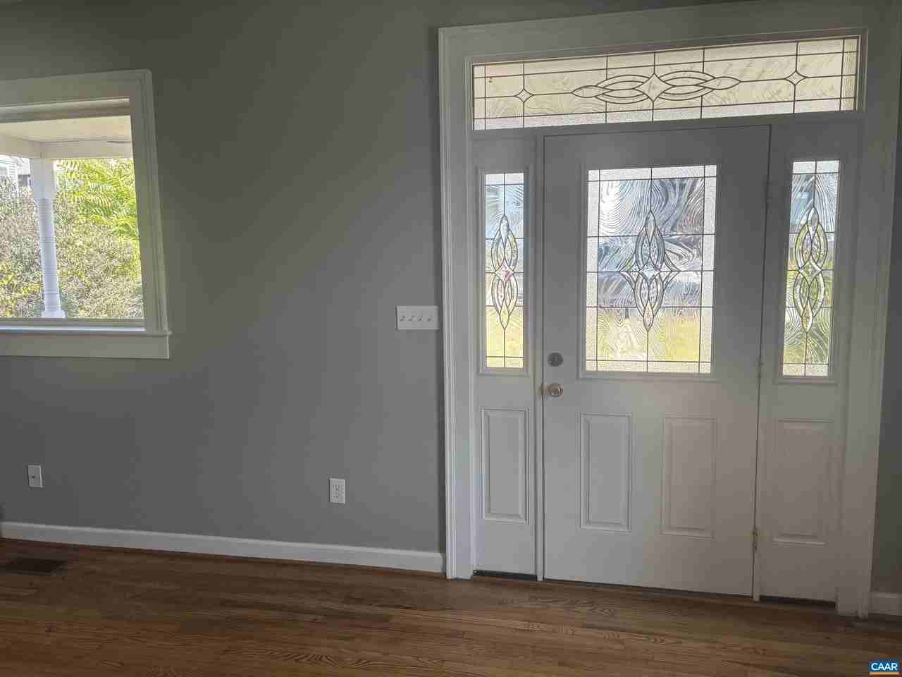 1414A Midland St - Photo 2 of 25