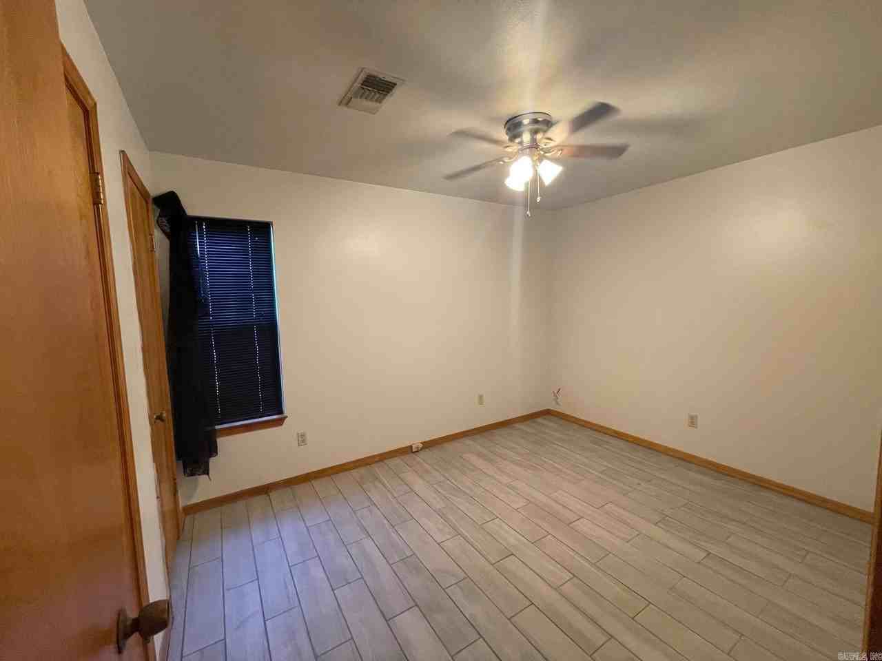 11603 Warren Road - Photo 6 of 15