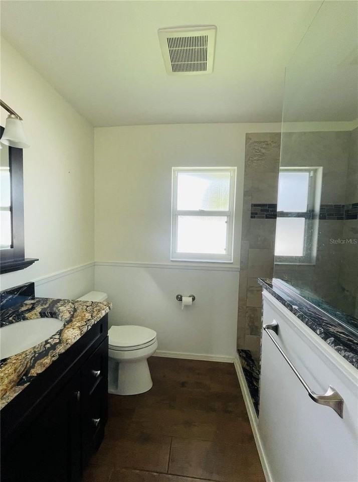 1986 Churchill Ave - Photo 6 of 11