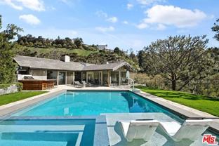 1255 N Bundy Dr - Photo 1 of 1