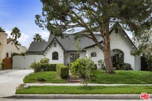 featured image of 833 S Burnside Ave