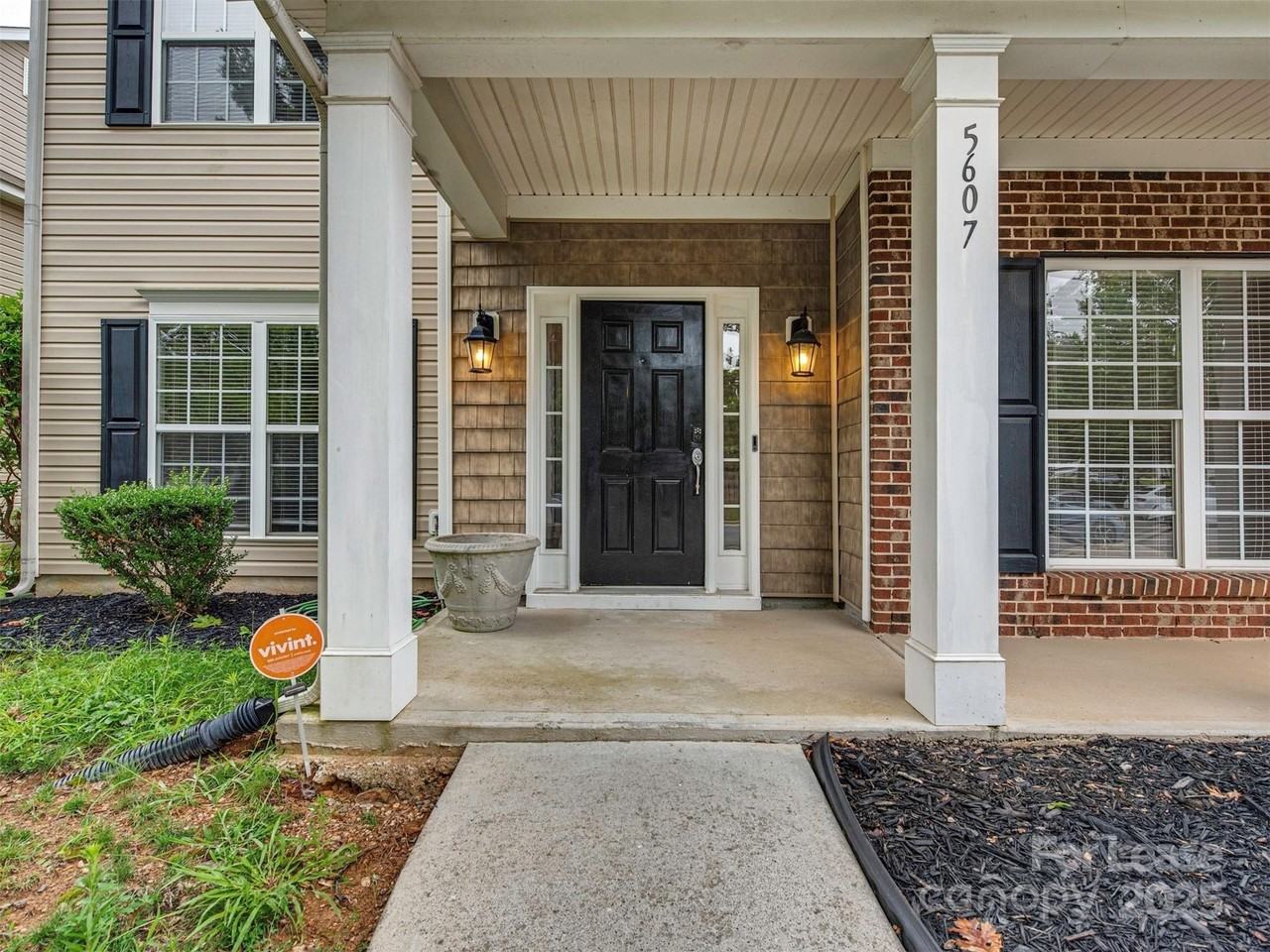 5607 Fulton Ridge Dr - Photo 2 of 27