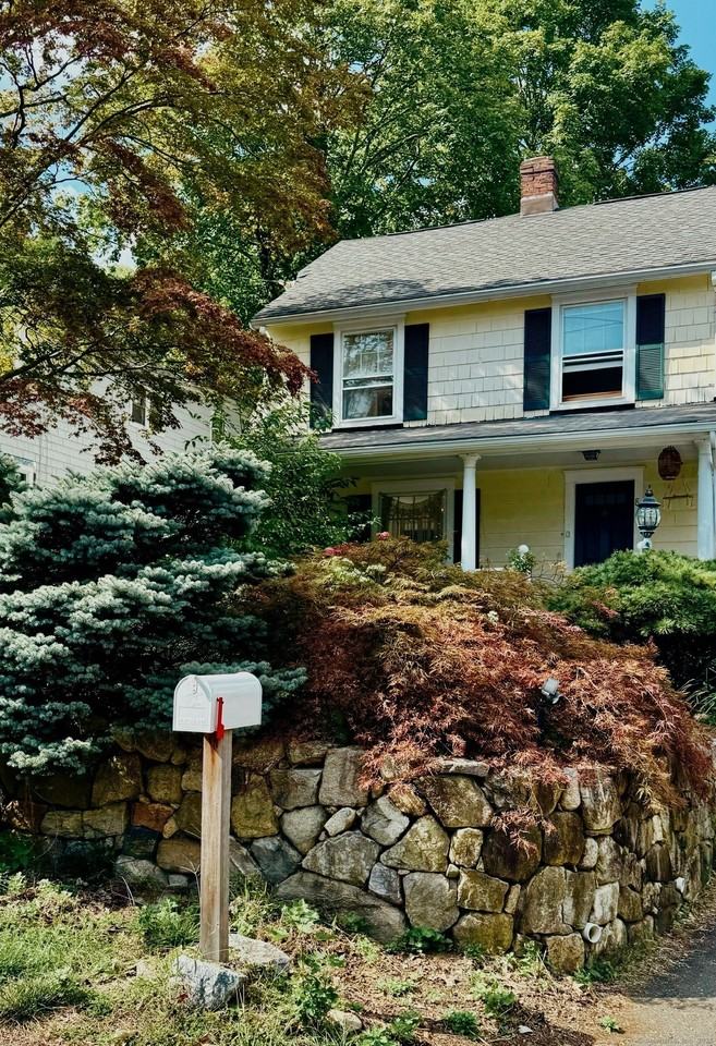 89 Richmond Hill Rd - Photo 2 of 17