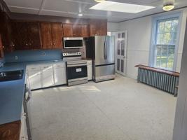 featured image of 10 N Lake St