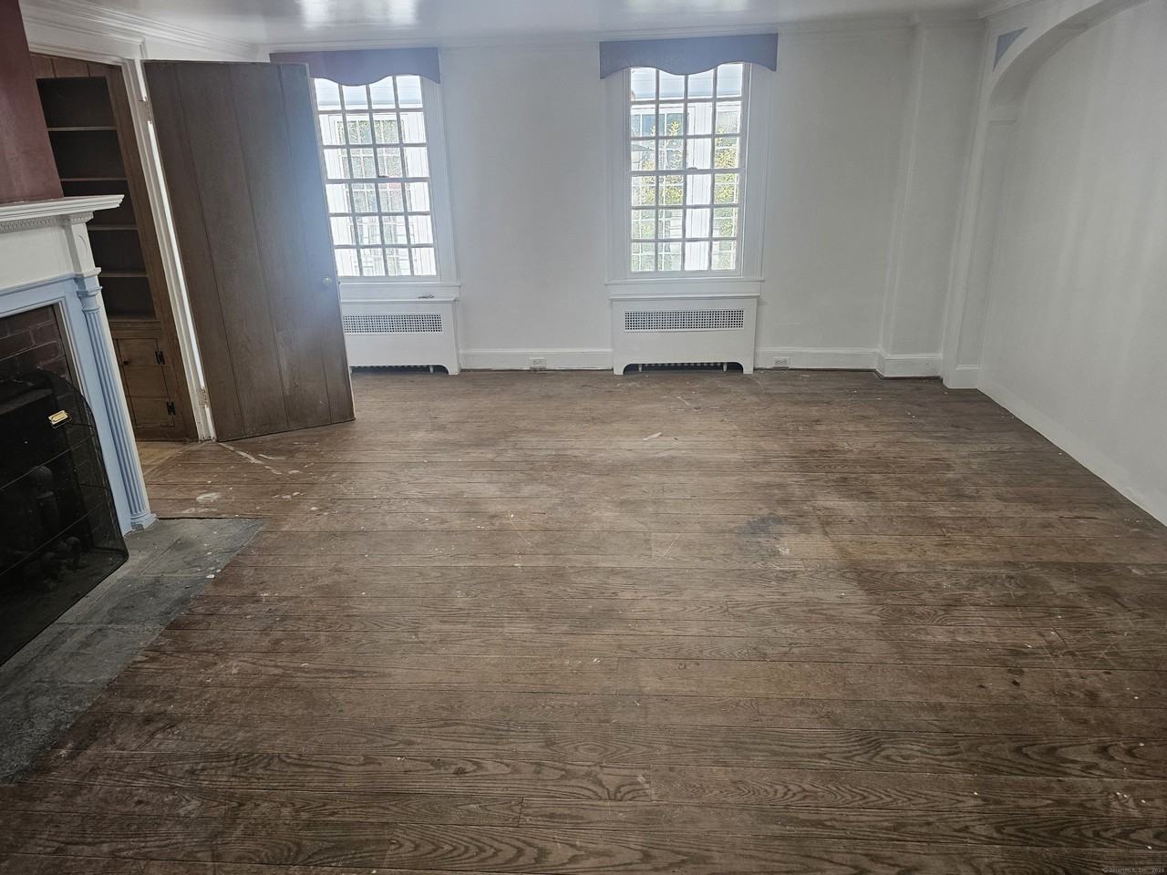 10 N Lake St - Photo 5 of 20