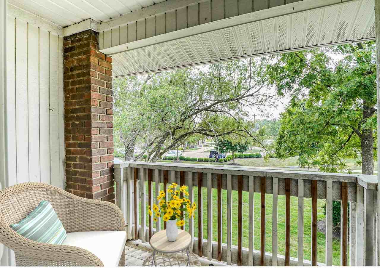 Windsor West Apartments - Photo 4 of 6