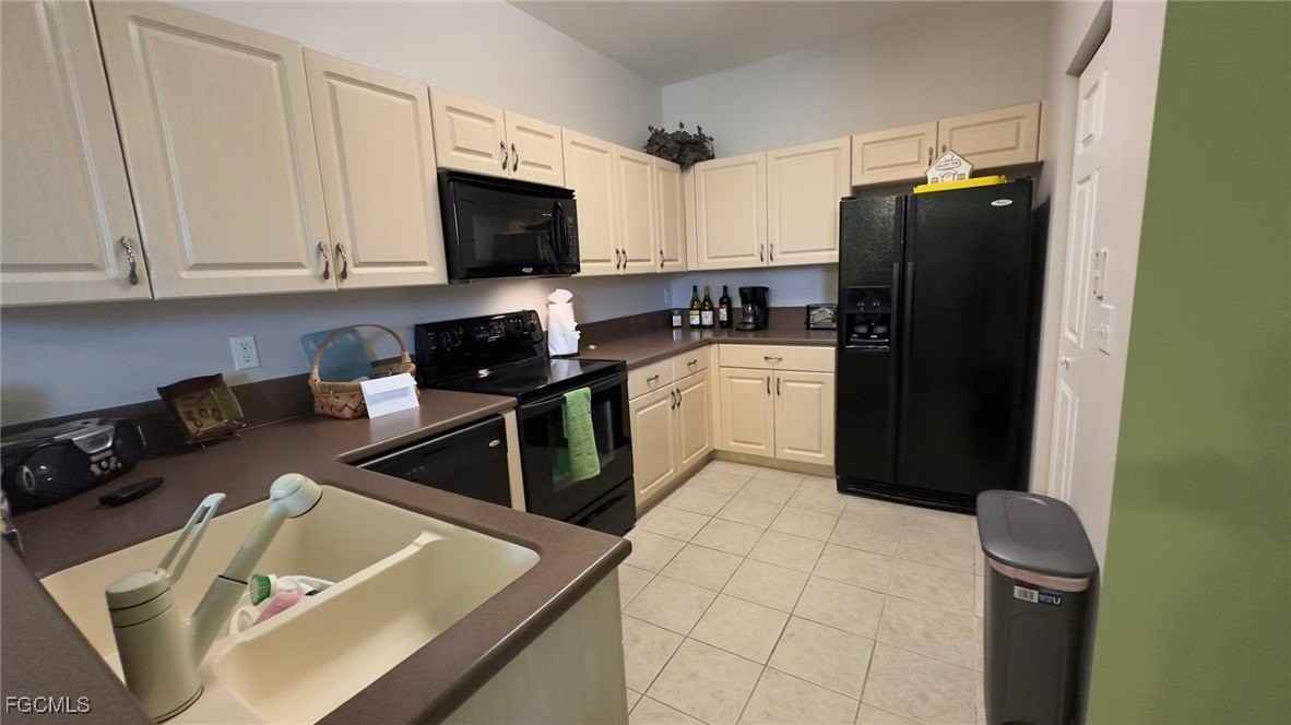 4327 Bellasol Cir Apt 2721 #2721 - Photo 5 of 18