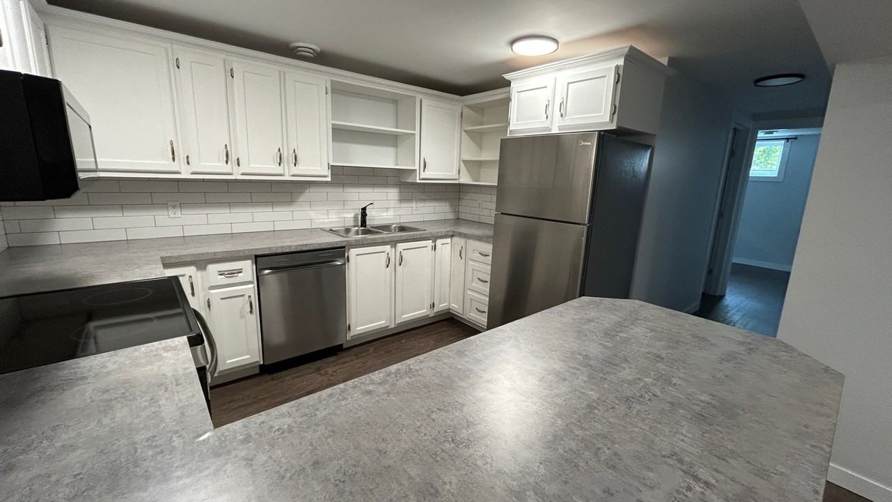 4121 45 Ave #BS - Photo 3 of 20