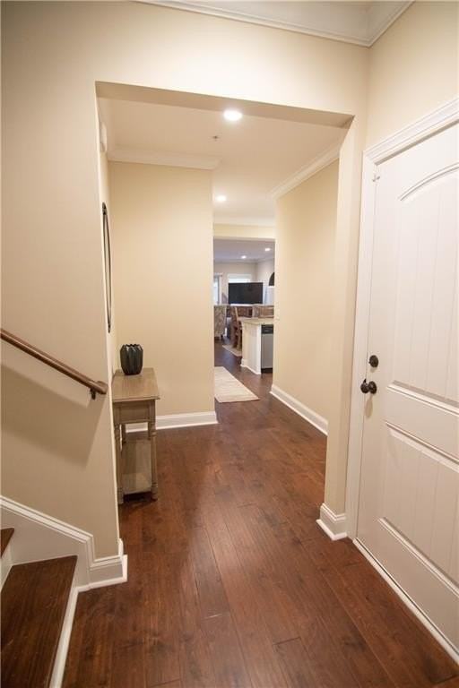 702 Mariners Cir - Photo 4 of 41