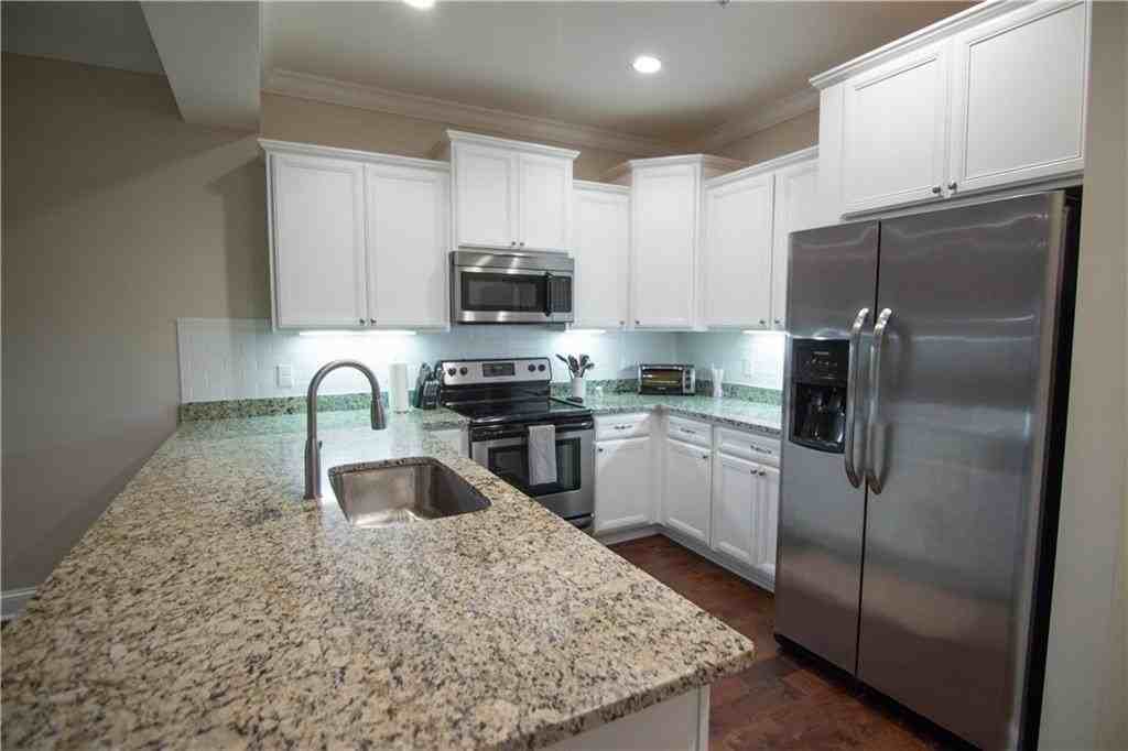 702 Mariners Cir - Photo 6 of 41