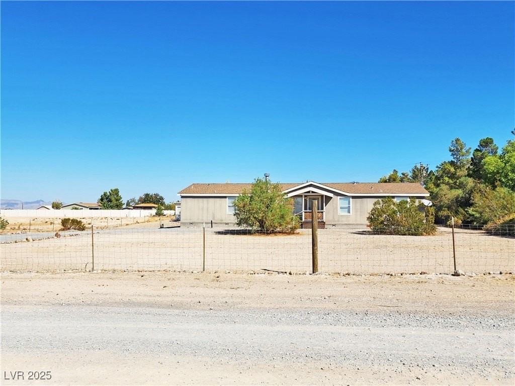 6060 Superior Lane - Photo 2 of 34