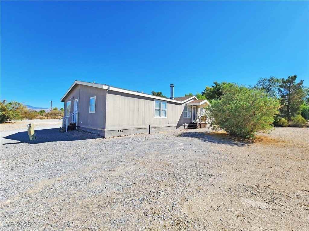 6060 Superior Lane - Photo 4 of 34