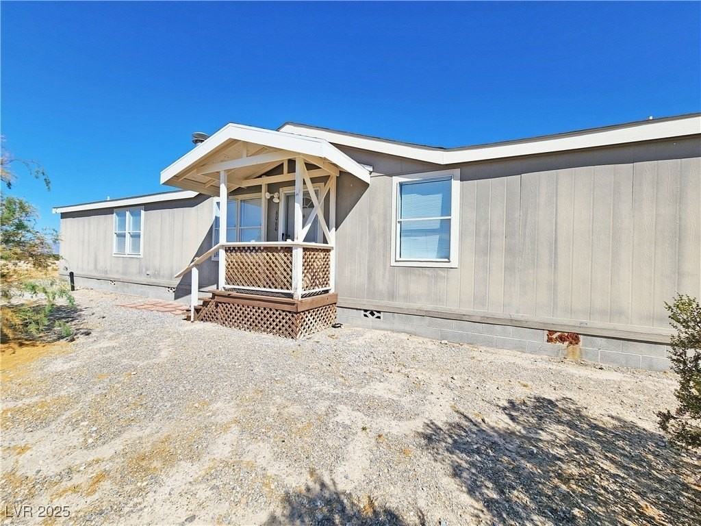 6060 Superior Lane - Photo 6 of 34