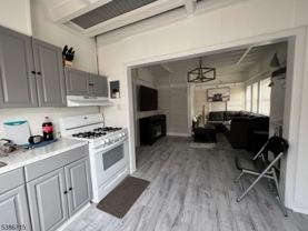 324-326 Summer Ave #3 - Photo 1 of 1