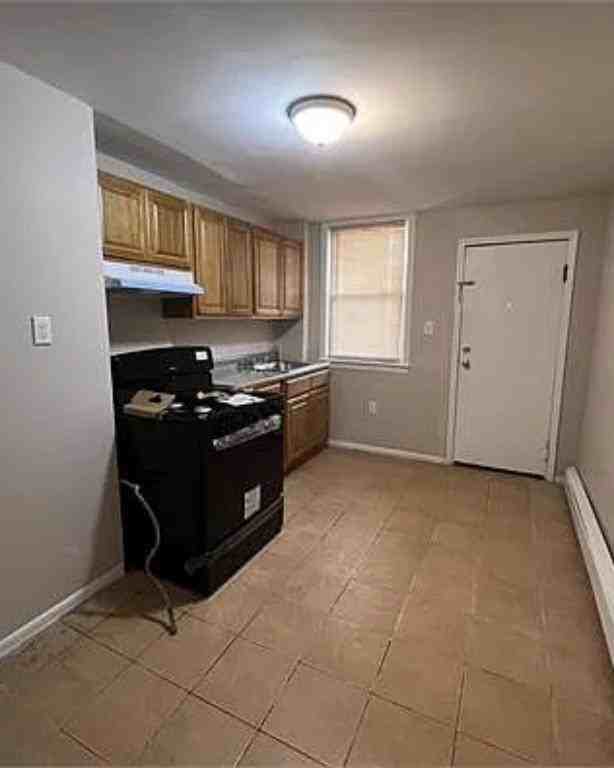 787 Summer Avenue #2