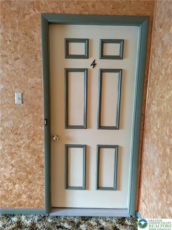 235 N Nice St Apt 4 #4 - Photo 4 of 11