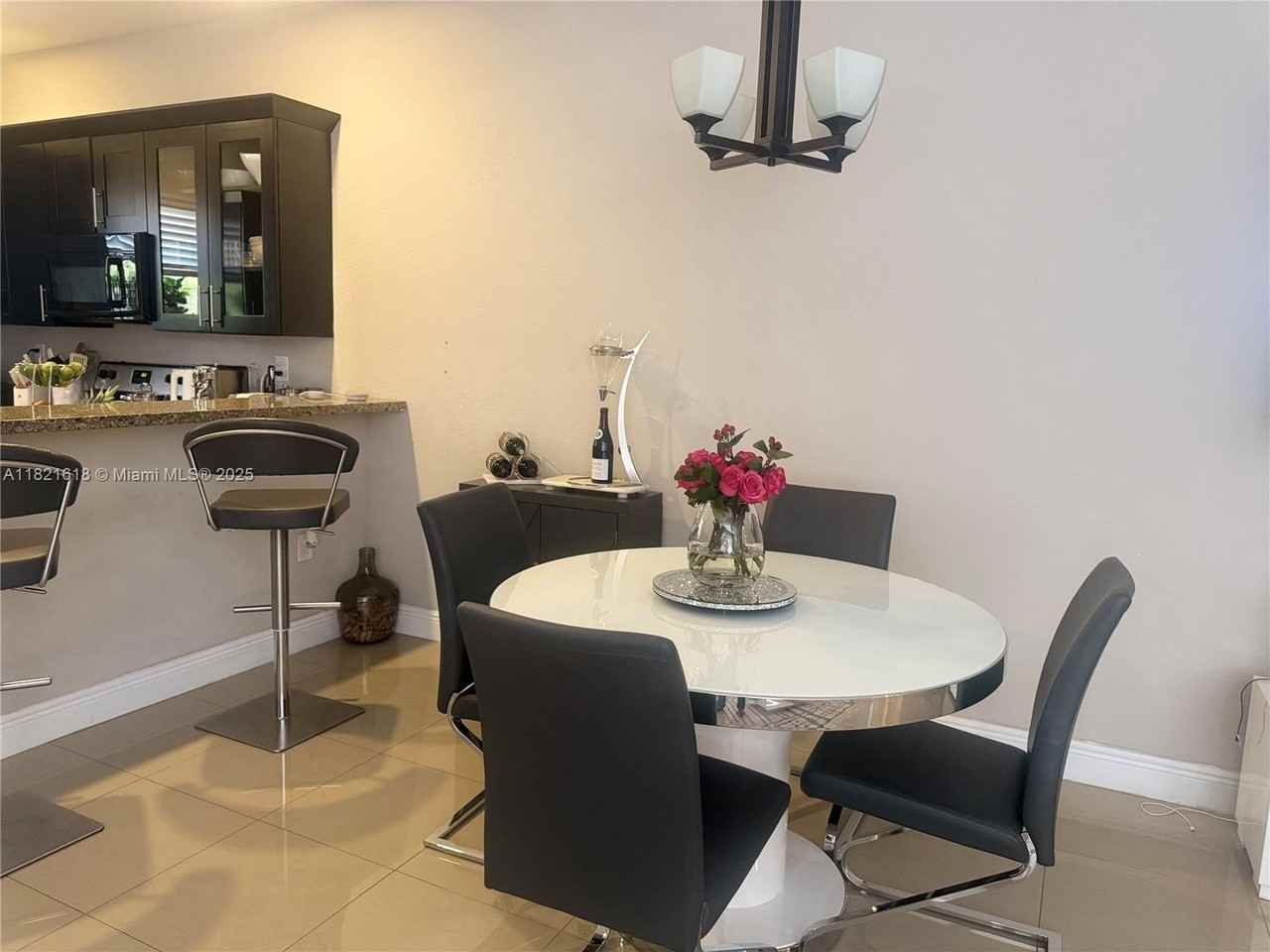 798 Northeast 43rd Street #B - Photo 7 of 37