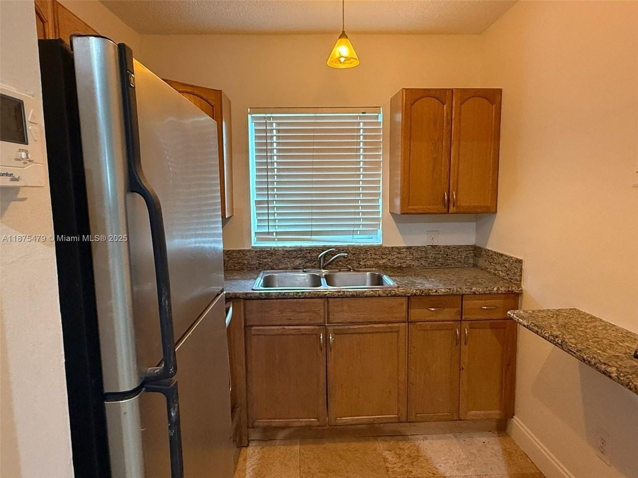 1751 Liberty St #7 - Photo 3 of 8