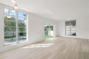 8305 Crespi Blvd #2D - Photo 1 of 1